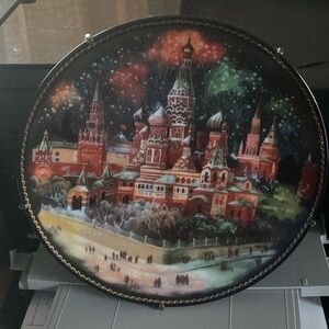 Collectors plate from the Jewels of the golden ring series